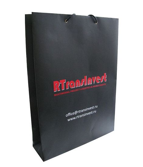 Бумажный пакет "RTRANSINVEST" с логотипом черный - подробное фото